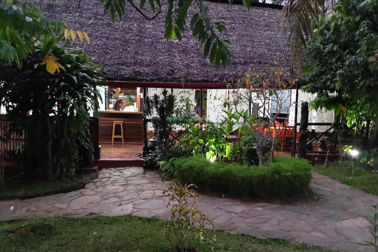 Clair De Lune Ambatoloaka  Exterior photo