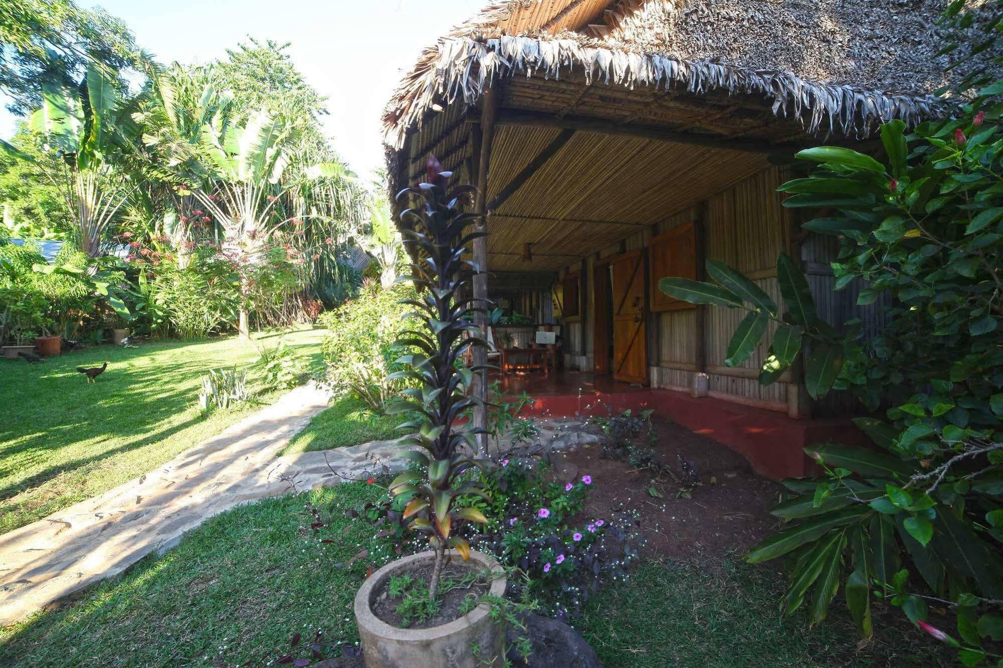 Clair De Lune Ambatoloaka  Exterior photo